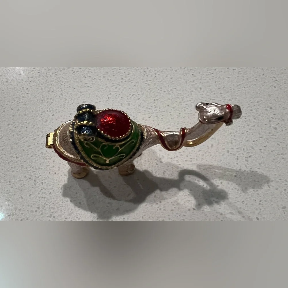 Metal Enamel Painted Rhinestone Jeweled Camel Hinged Trinket Box‎ Magnetic Clasp